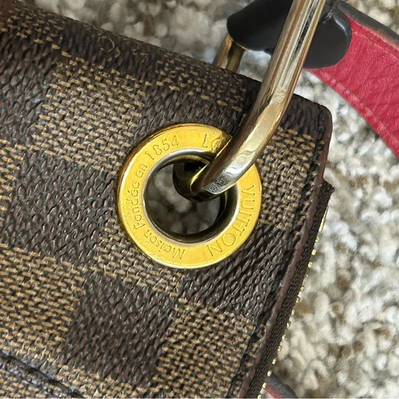 Louis Vuitton South Bank Besace - Picture 13 of 16